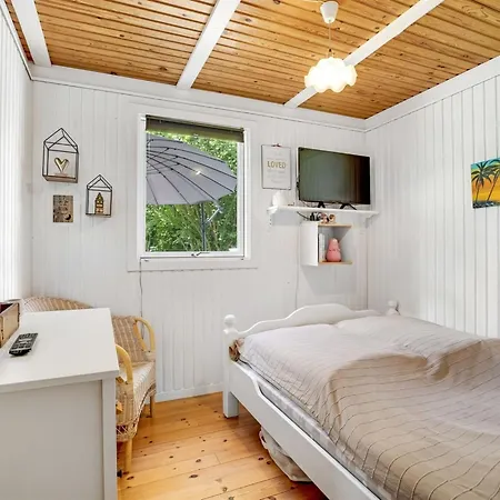 Galt - 500m From The Sea By Interhome