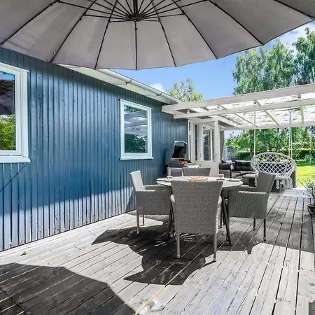 Galt - 500m From The Sea By Interhome * Bøtø By
